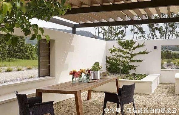 小面积后院怎样设计好看?这些景观设计和花园装饰技巧让你收获满满