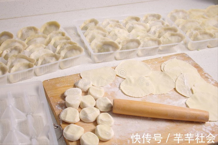 包饺子|豆角馅饺子，怎么调馅好吃大厨分享做法，又香又鲜，豆腥味全无