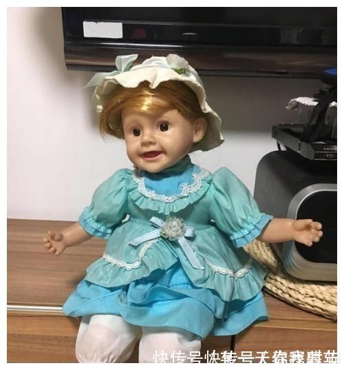 妈妈|4岁小女孩被自己的玩具吓哭了,网友看到后纷纷表示:是我我也怕