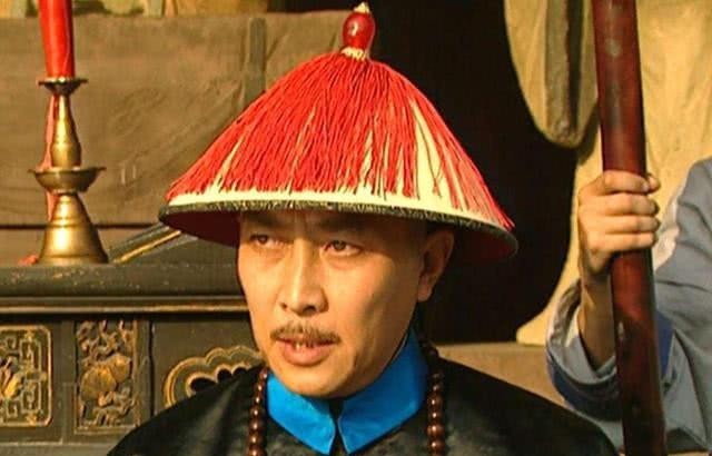 八阿哥胤禩|胤禵的寿礼被调包后，康熙为何不处置鄂伦岱？胤禩最需要的就是乱