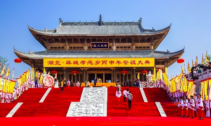 究竟|小脚趾指甲分成两瓣的人，他们究竟来自于哪里？