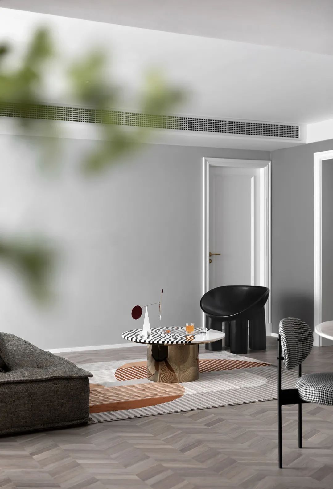 玄关|120㎡现代简约,不规则户型改造,灰色调主体,营造舒适档次