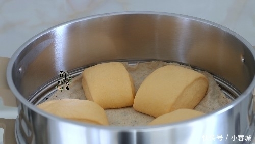 睡前蒸锅此种馒头，第二天早餐主食就有了，好吃还明目，孩子喜欢