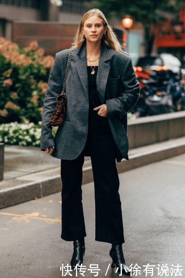 搭配|别再穿“打底裤”了,现在流行“裤子+靴子”!保暖又显瘦!