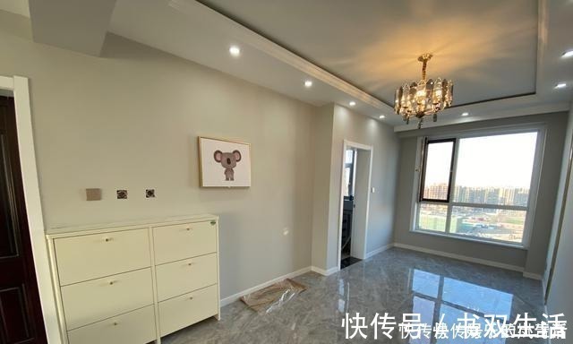 客厅|新房通风半年准备入住,打扫干净漂亮极了,进门就被客厅迷住了