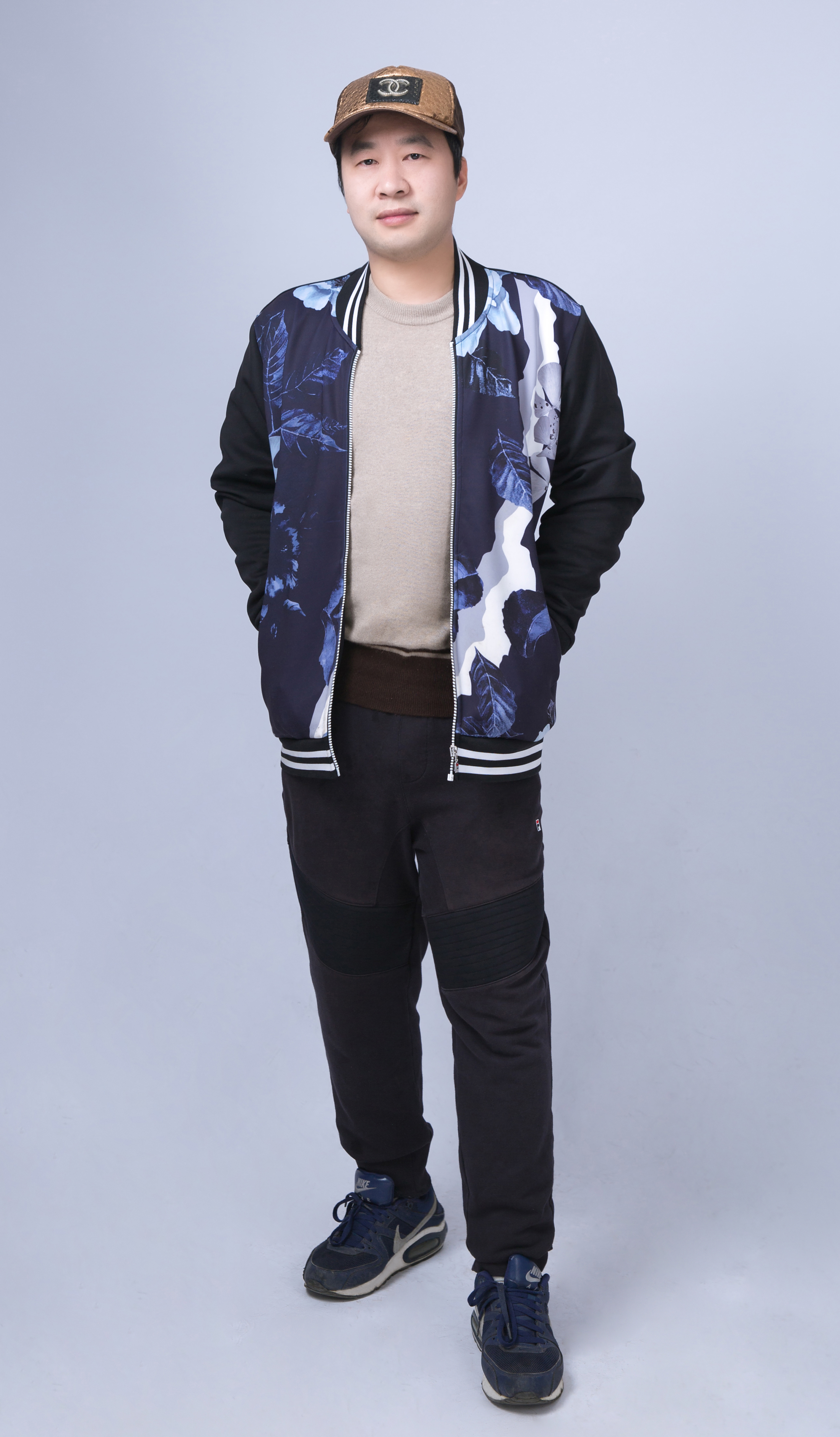 互联网时代|八一书画展 为建军94周年献礼 画家世青山明作品赏析