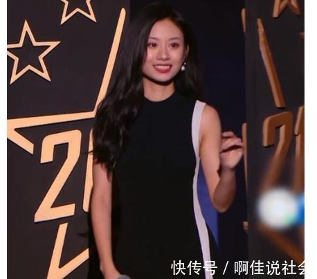 2021《好聲音》才結(jié)束后，就有兩位學(xué)員簽約燦星，都是顏值擔(dān)當(dāng)