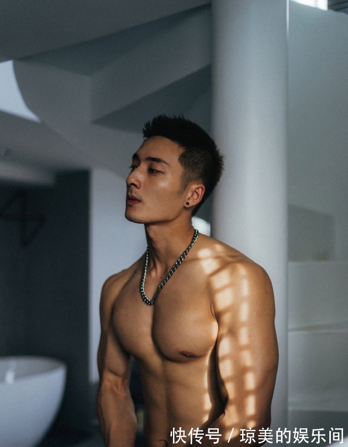 肌肉|成都体育学院肌肉学霸，看这人鱼线公狗腰，就知道耐力十足！