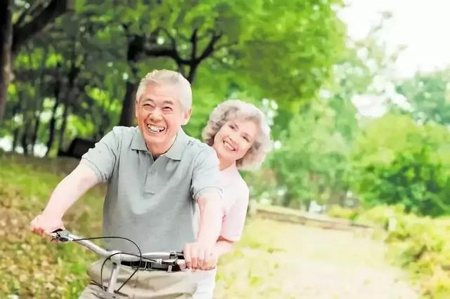 膝盖寿命|延长膝盖寿命40年，就用此一招，简单又有效！