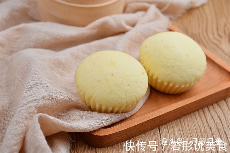 一盒酸奶,三个鸡蛋,锅里蒸一蒸,做香甜可口的蒸蛋糕,比发糕香