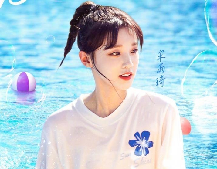 《奔跑吧》新一期海报,全员统一穿白色衣服,唯独两个人例外!