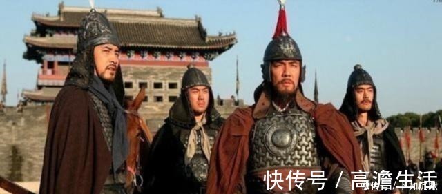 |沙雕动画,搞笑:拿开水给我爸治疗脚气!父慈子孝啊!