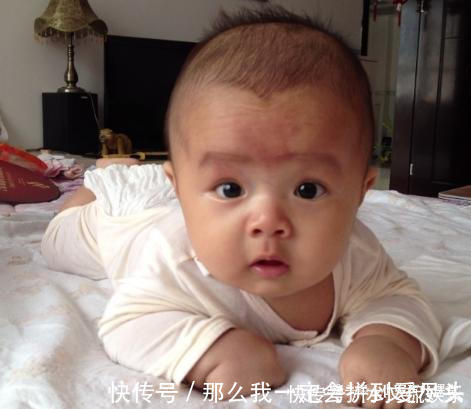 是真的吗|宝宝身体出现4个信号,说明已经开始认识妈妈了,看你家宝宝中没