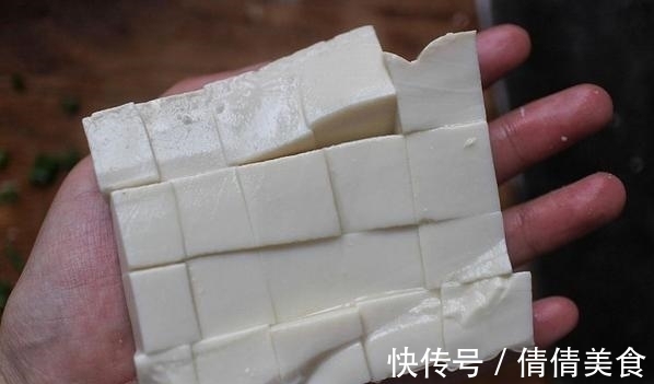 烤豆腐|夜市爆款小美食烤豆腐,自己做5块钱成本,份量让你吃到撑