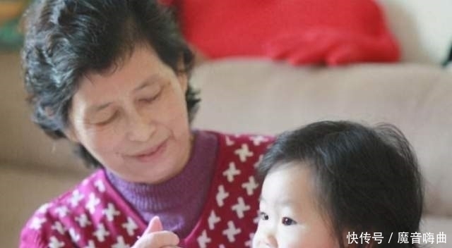 肚子|“毒面条”害了孩子?家长毫无察觉,孩子肚子饱了却没了“未来”