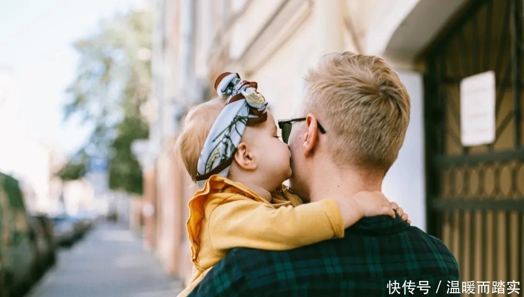 失手|不被信任的孩子都怎样?亲妈疑心女儿偷28块钱,失手将其打死