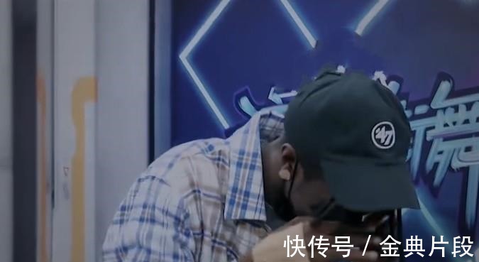 大神|男选手纹身不能上电视看到大神布布的解决方法,过于机智了