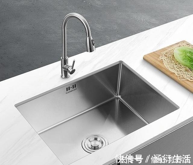台面|80%的人都忽略的厨房水槽设计雷区，你一定要看看！