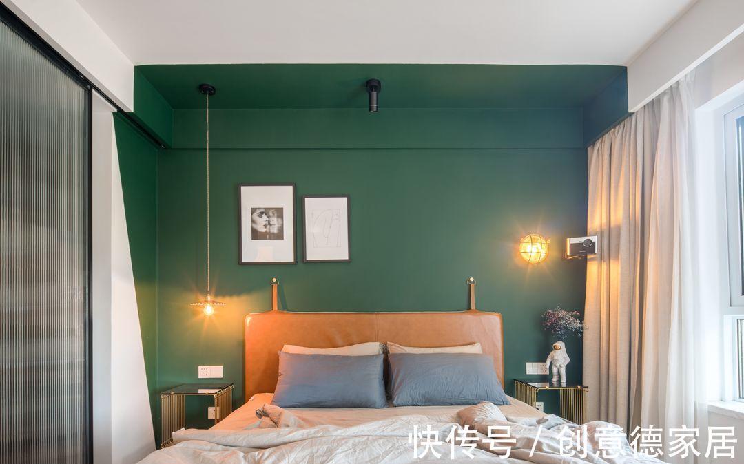 现代式|充满色彩的双层二居室,这样的设计也太有质感了,真的很温馨