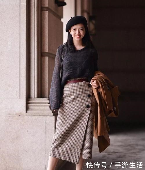 针织连衣裙 皮带应该如何搭想要让自身穿搭更高级,这3个搭配方式要记牢!