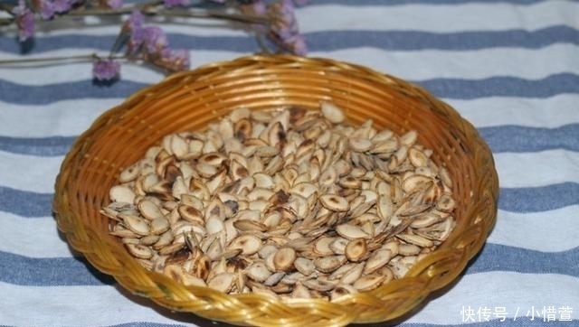 女人|医生:它是“维E颗粒”,女人贫血,手脚冰凉,防衰老要多吃!