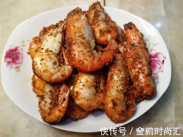 避风塘虾|避风塘罗氏虾,香酥的外壳,包裹着脆爽的虾肉,别提多美味
