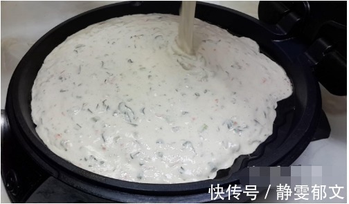 以后大米就这样做,加3个鸡蛋,不用煮不用蒸,比披萨馅饼都好吃