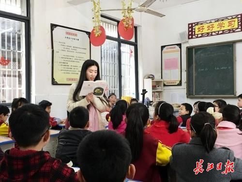 诗人|她用诗歌守护孩子们的诗意童年,“我相信每个孩子都是诗人”