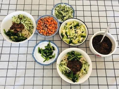 肘子肉|晒晒我家一周7天的晚餐,每天3个菜,简单却有荤有素,全家都爱吃