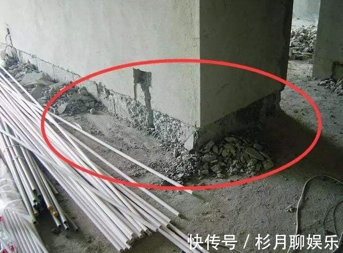 客厅|今后再买房，客厅坚决不贴瓷砖，连踢脚线也要拆，瞧下图，太先进