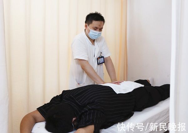 上班族|满足“上班族”“上学族”需求 龙华医院“夜门诊”受欢迎