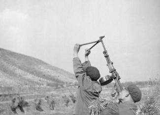 突击集团|解放军爱打“出头鸟”，这次为何却选择了打“缩头乌龟”？