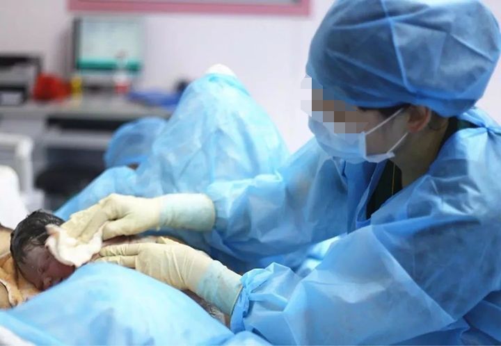 生育|45岁女强人,生3胎后急速衰老:生育,带给女人的究竟是什么?