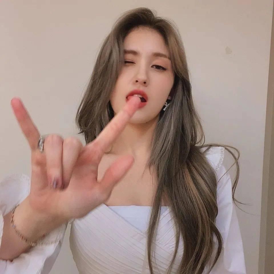 脸小|不同脸型怎么选刘海？这几款“整容级瘦脸”刘海，剪完就能脸小一圈！