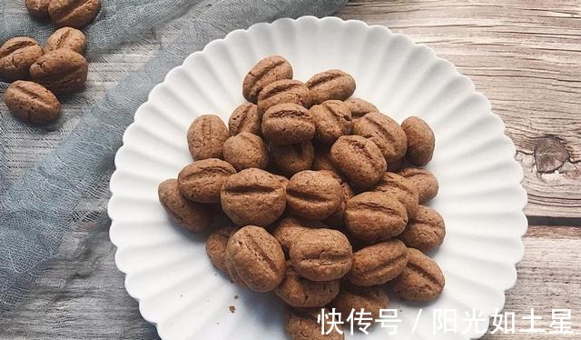 羽毛状|咖啡豆饼干简单做法,脆甜爽口,一口一个营养健康!