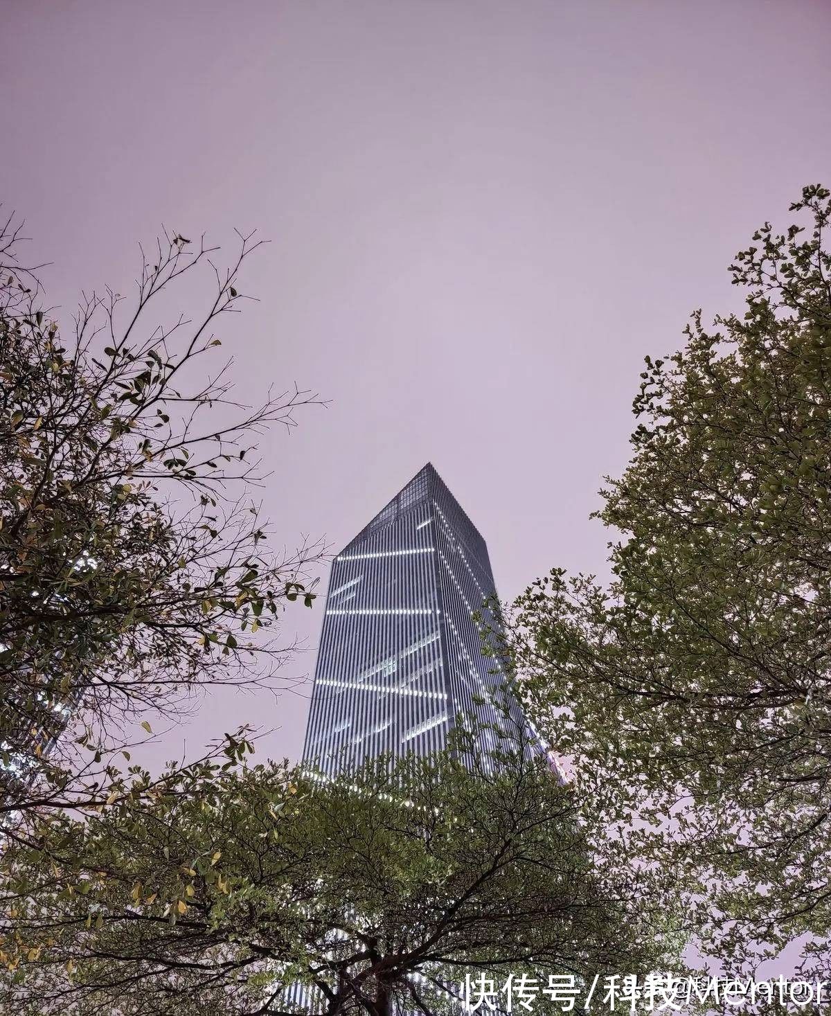 魅族18pro|强悍性能，精致硬件，这款“三无”手机价格再次跌破冰点