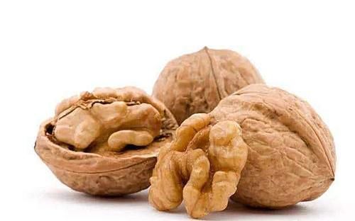 睡眠质量|建议大家：睡前往开水里悄悄放几粒，失眠没了，梦也少了，第二天人也精神了