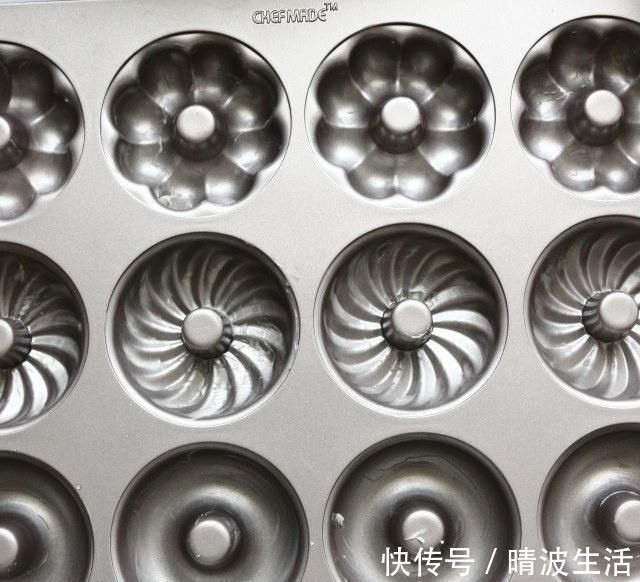 一款超颜值的甜甜圈蛋糕,一口能吃一个,绝对不夸张