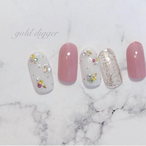 10款夏日淡彩美甲，收藏起来照着做吧