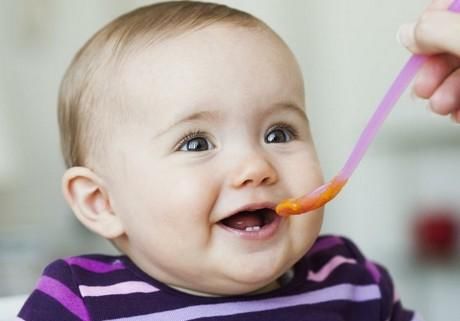 饮食习惯|怎样帮助宝宝合理进食 添加辅食？新手妈妈注意这4点就够了！
