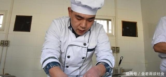 蒸馒头,蒸包子我只服兵哥哥!瞧这面发的,佩服!