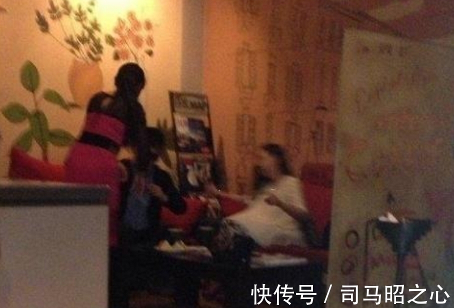 女婿|女儿坐月子挨耳光后，父亲连夜赶往甩女婿五巴掌：我也是一时冲动