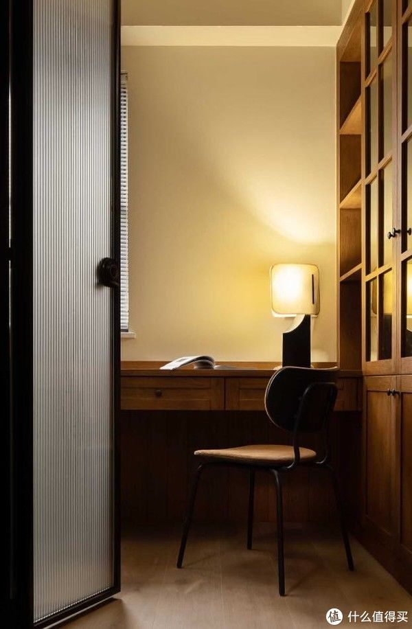 夫妻|广州夫妻的新家火了,全屋侘寂风,融合简约美,简单却有高级感