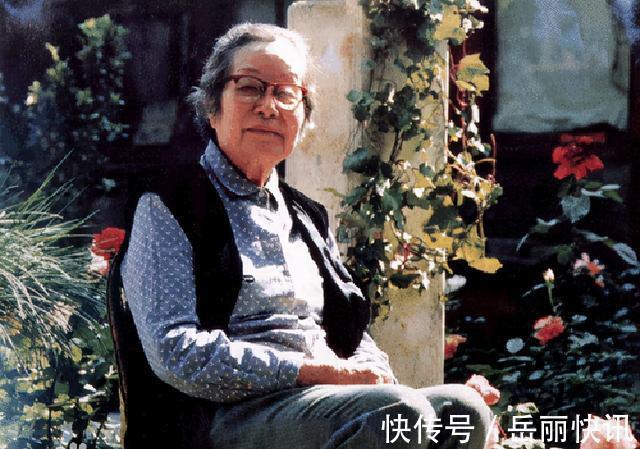 林斤澜#老舍跳湖前,在公园湖边坐了整整一天,是什么让他最终决定去死