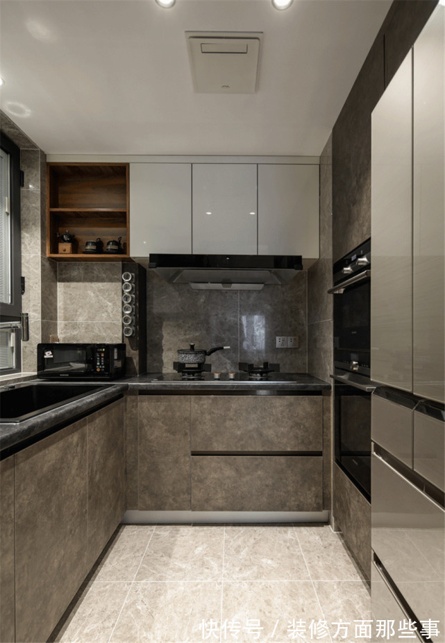 卫浴|110平现代风三居室抛弃多余的元素,倚窗而坐、好不惬意!