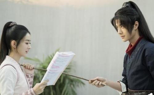 赵丽颖|赵丽颖二上中餐厅，粉丝为什么带头不乐意？