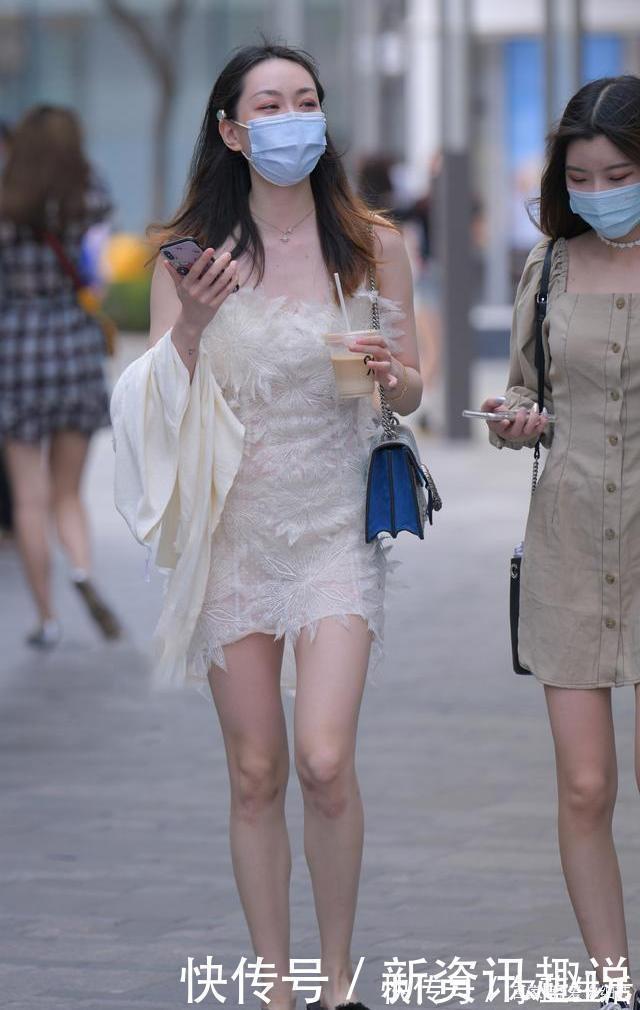 长裙 连衣裙的打扮舒适自在显得独特别致,有种不一样的甜美