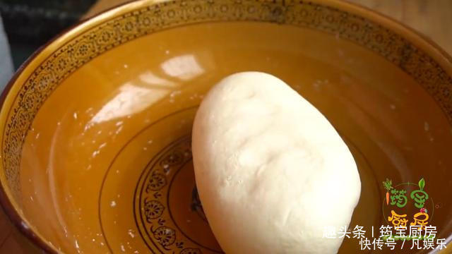 油酥|千层饼要出新做法,表皮酥香,层层香软,简单一做,超级好吃