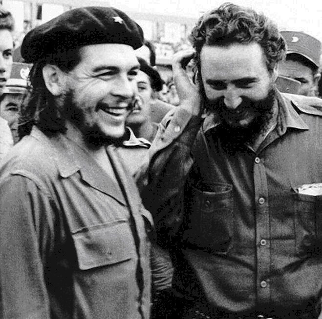 真的|格瓦拉被捕前向对方求饶，是真的吗？行刑者知道是他后不敢开枪