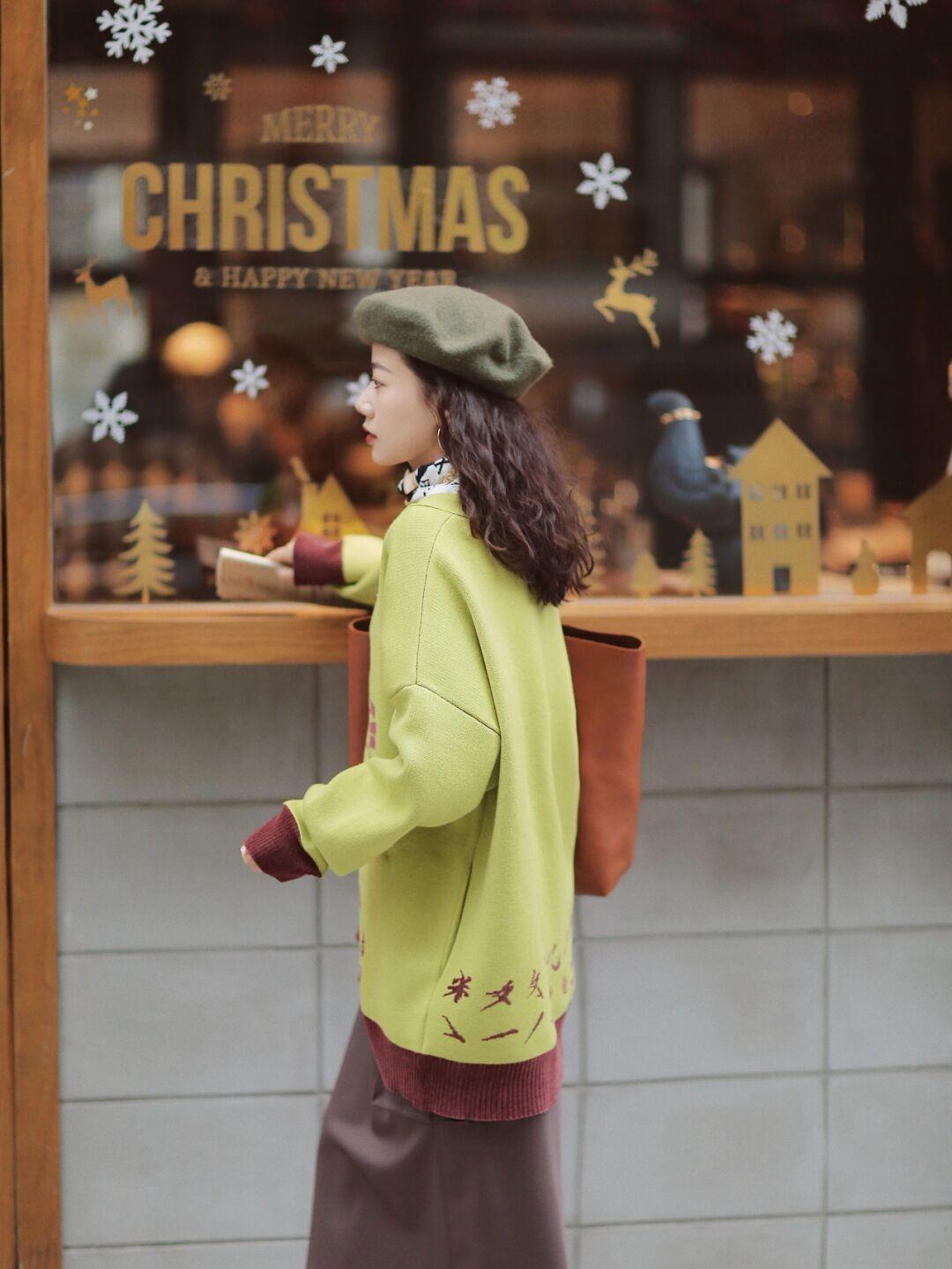 身材 哪怕你没有身材上的焦虑,也别穿紧身衣,这4款毛衣够你用